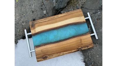 Blågrön skärbräda i epoxy